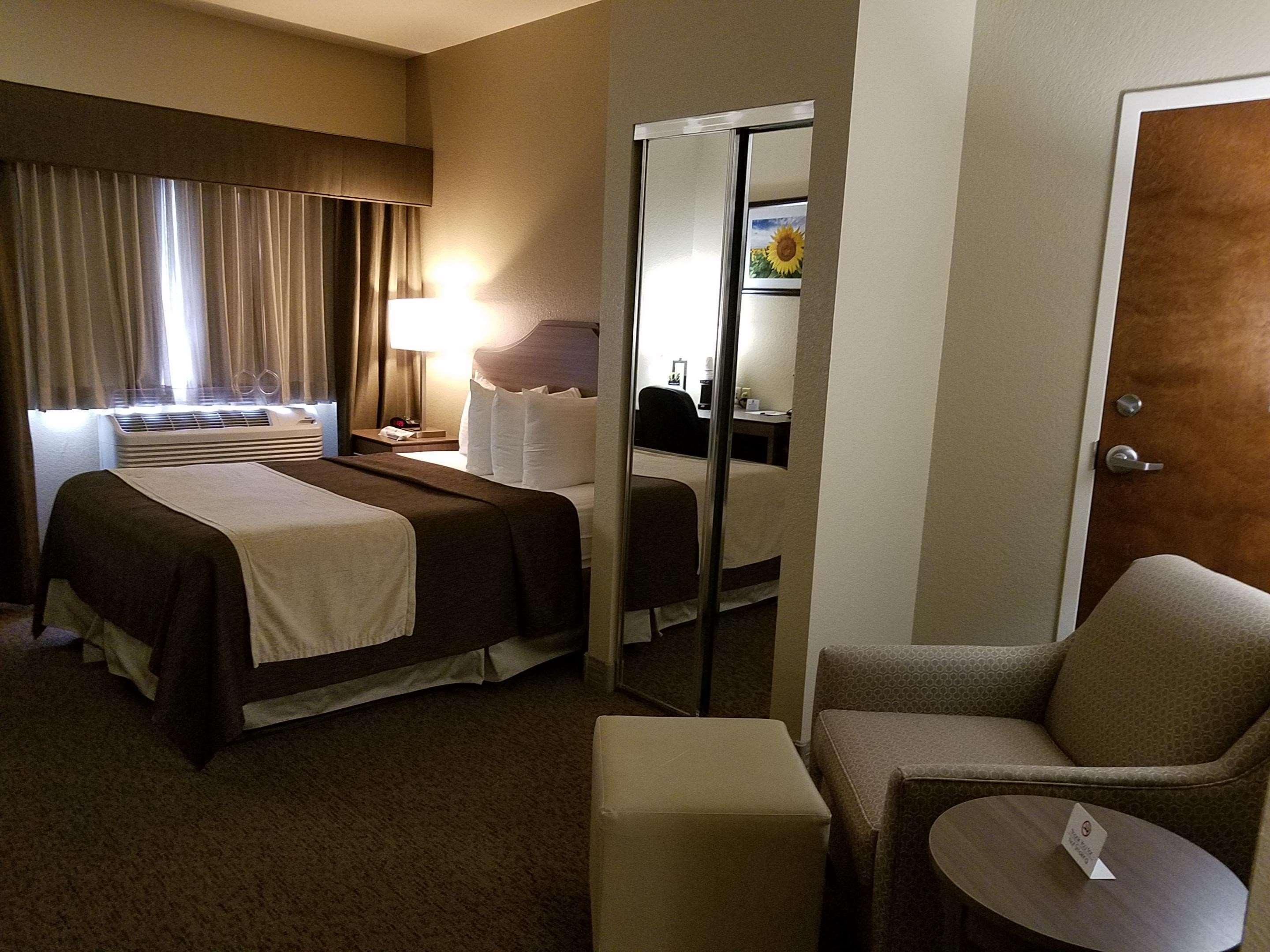 Best Western El-Quartelejo Inn & Suites Scott City Esterno foto